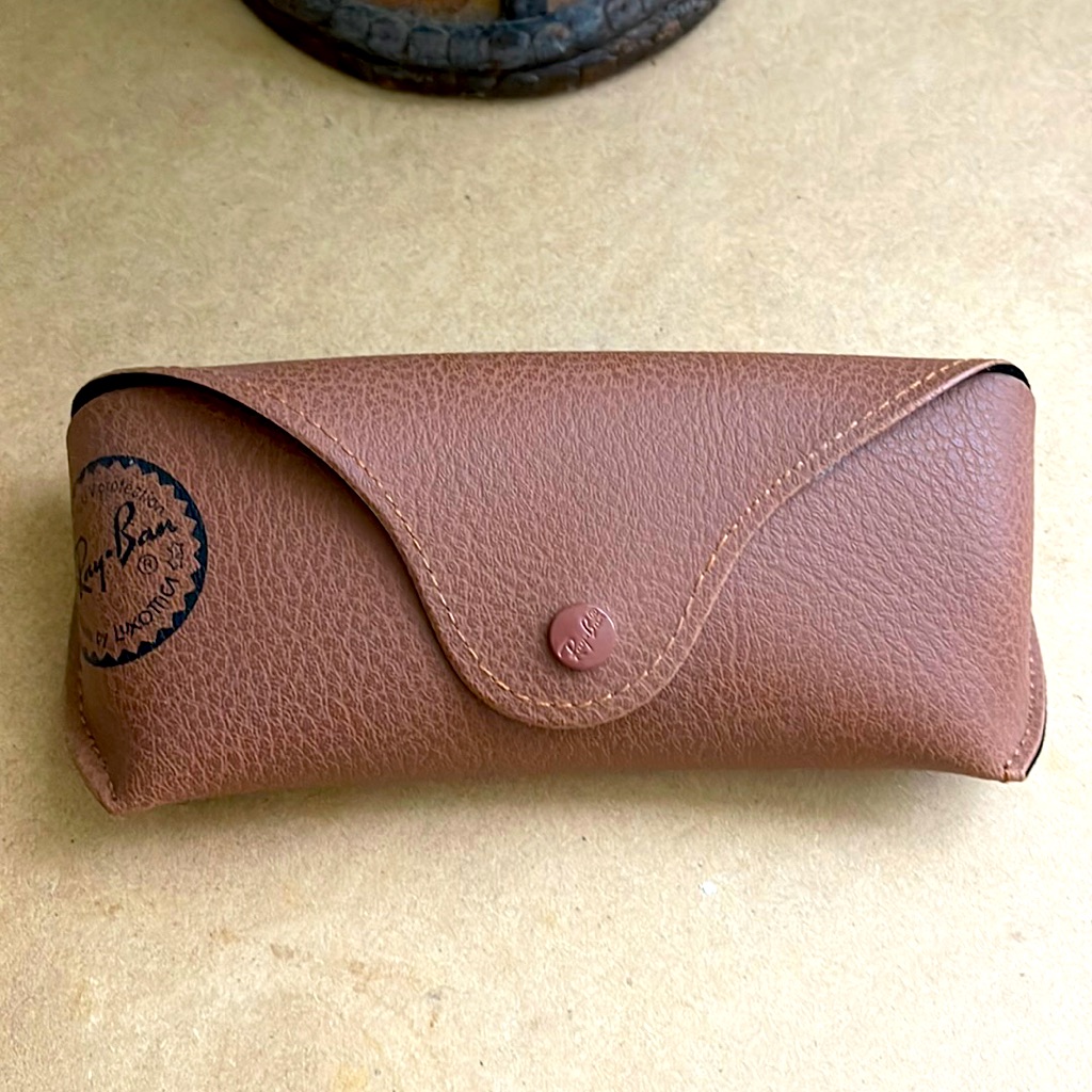 011 Rayban Case